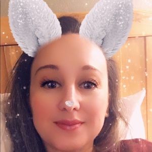 Meet your Posher, Claudia